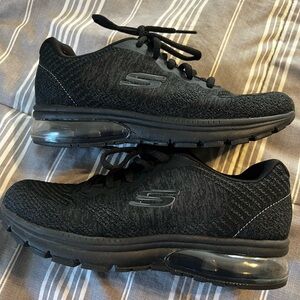Sketchers Memory Foam. Women’s size 6.5 only worn a couple times.